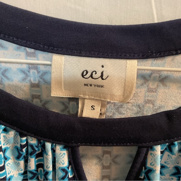 Eci New York Blue Cold Shoulder Top - Picture 2 of 4
